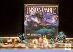 fotografía de juego de mesa Insondable con la caja y el tablero de juego